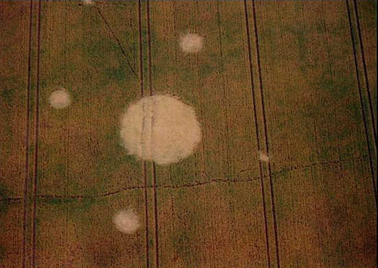 Silbury89.jpg (33902 bytes)