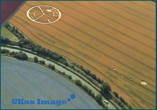 UKoxSphereCubenewGrapeshot.jpg (32440 bytes)