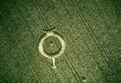 avebury95a.jpg (33563 bytes)