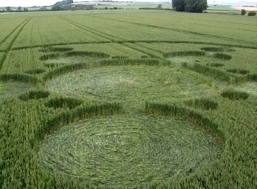 aveburytrusloe99g.jpg (37218 bytes)