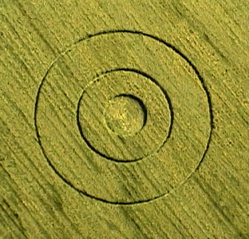 ChiseldonRingsnotrams.jpg (103773 bytes)